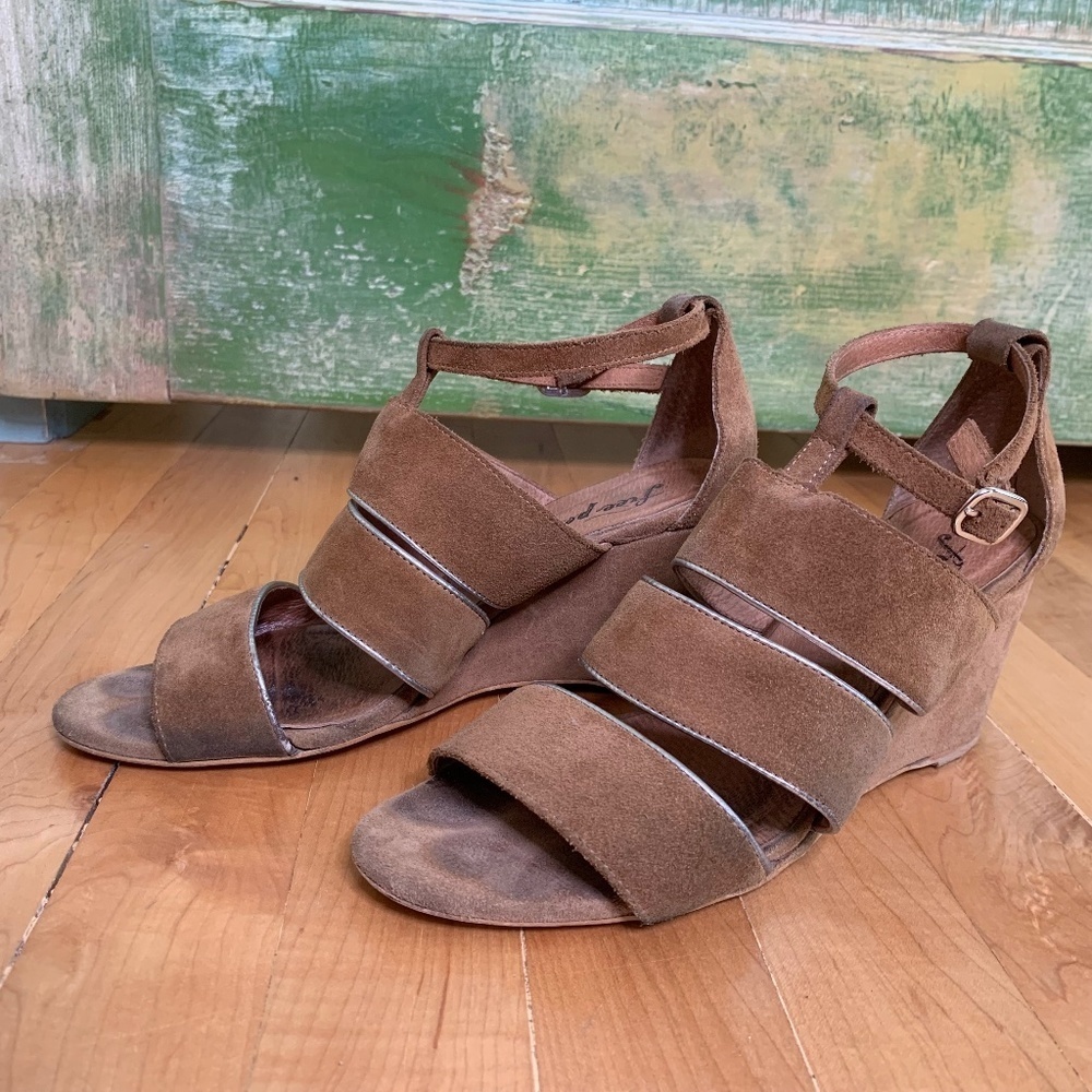 Last Chance👀 Free People Tan Leather Wedge 2.5in Heels Size 6.5